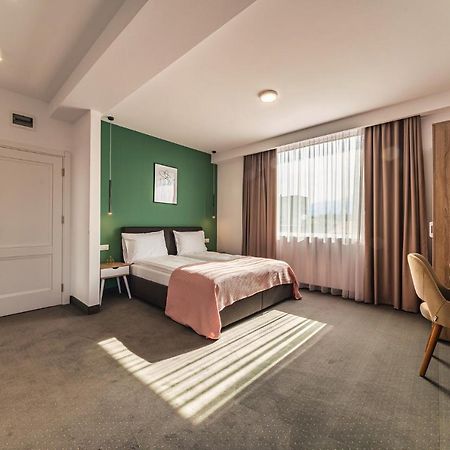 ויקטוריה Saga Rooms מראה חיצוני תמונה