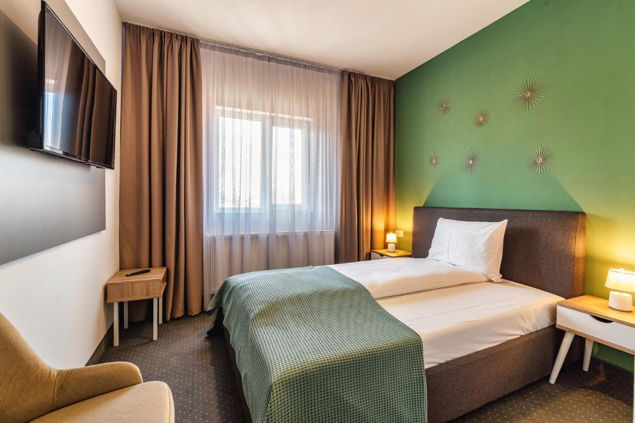 ויקטוריה Saga Rooms מראה חיצוני תמונה