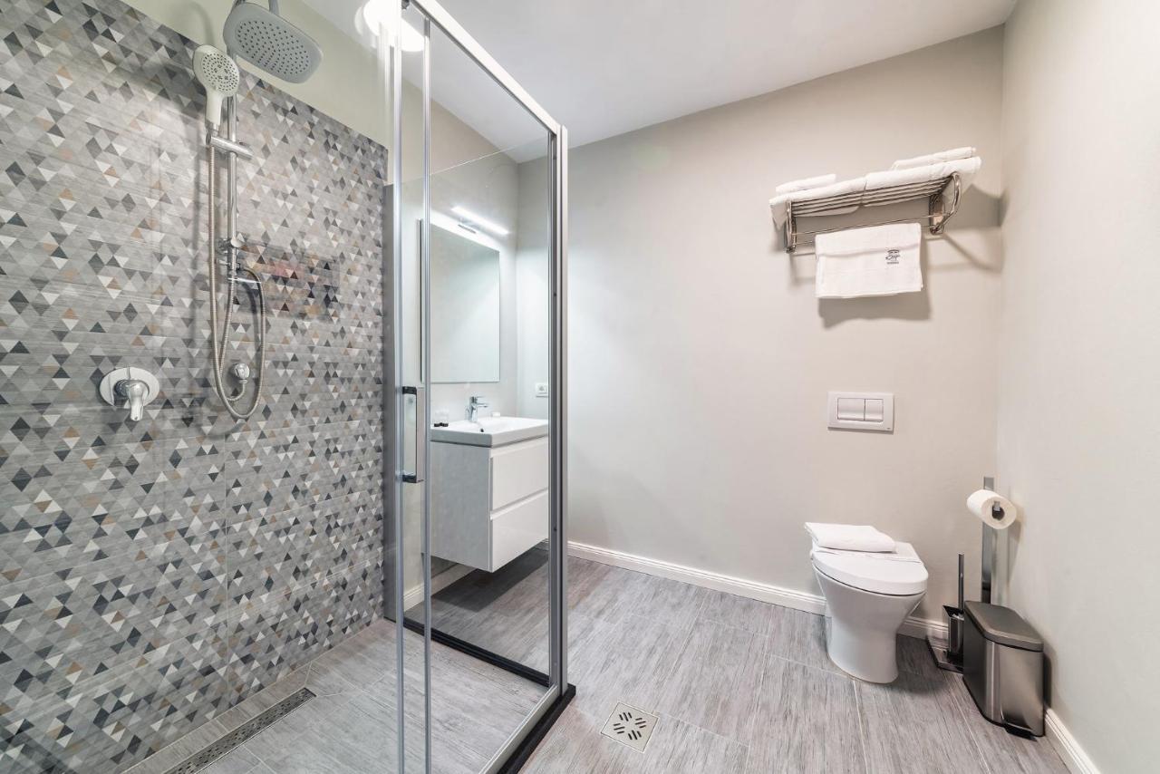 ויקטוריה Saga Rooms מראה חיצוני תמונה