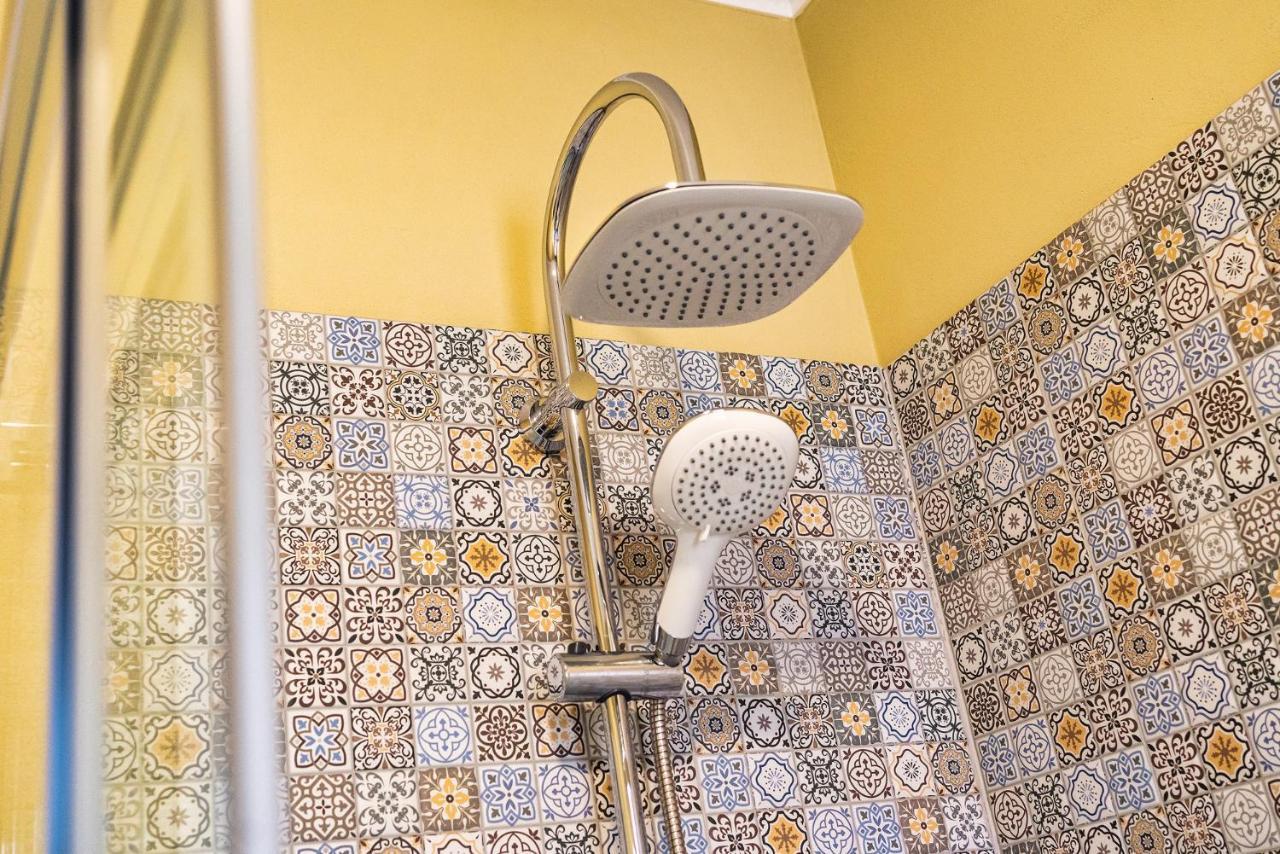 ויקטוריה Saga Rooms מראה חיצוני תמונה