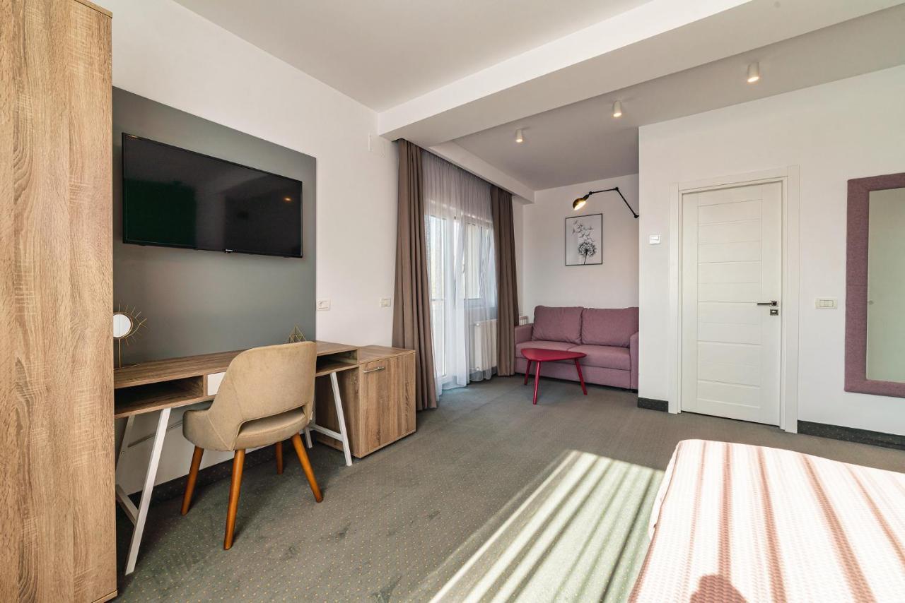 ויקטוריה Saga Rooms מראה חיצוני תמונה