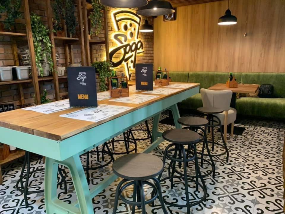 ויקטוריה Saga Rooms מראה חיצוני תמונה